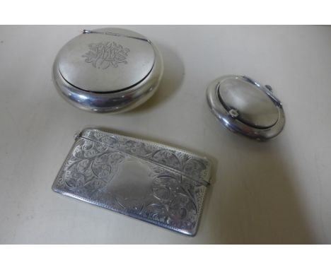 A silver tobacco box, a silver card case and a silver snuff box, approx 4.2 troy oz 