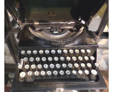 Cased vintage Imperial The Good Companion typewriter