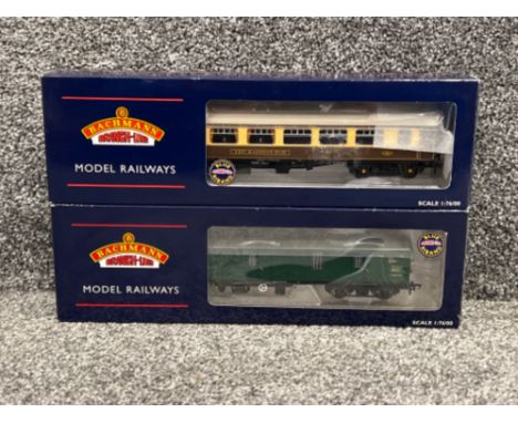 Bachmann model railway 00 gauge carriages in original boxes x2