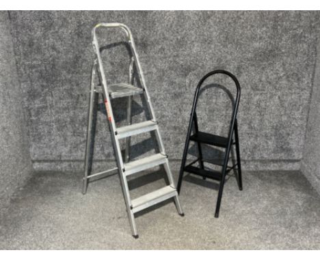 2 pairs of Step ladders