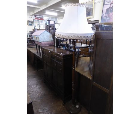 1930's turned oak standard lamp