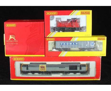 Hornby R2639 EWS Trainload Co-Co Diesel Electric Class 60 'Alexander Fleming,' R3282 0-4-0 shunter, R6829 PGA Hopper Wagon (p