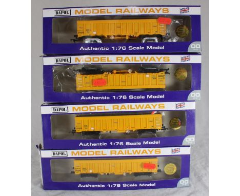 Four boxed Dapol Model Railways '00' gauge BHspec 856C IOA yellow Wagons, vgc 