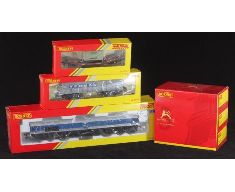 Hornby Railroad '00' gauge: 1x R3666 Yeoman Co-Co Class 59 'Paul A. Hammond,' locomotive, R6829 PGA Hopper Wagon (pack of 3),