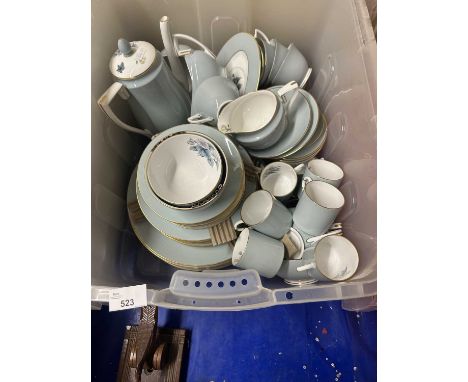 Box of various part tea and dinner wares, Royal Worcester Woodland pattern inc coffee pot, cups and saucers, plates etc