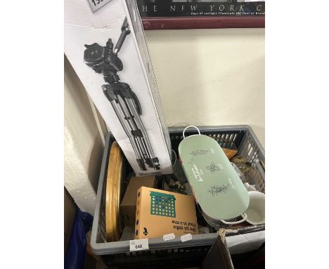 Boxed quantity of various decorative items to include ceramic birds, cups and saucers together with a Hama photographic camer
