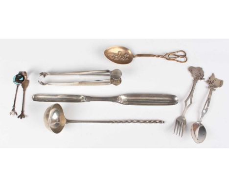 A pair of Edwardian silver Vilcar patent sugar tongs, London 1909 by The Vilar Company (Walter Villa Gilbert), length 12.2cm,