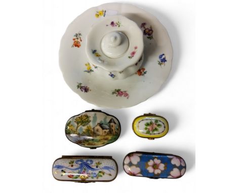 A Meissen campana shaped inkwell, cover and stand, decorated in colourful flower sprigs, the stand 15cm diam, crossed swords,