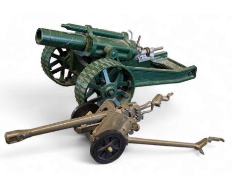 A Britains 6617492 howitzer, allover green paintwork with silver parts, (no ammunition present);&nbsp; a diecast howitzer art