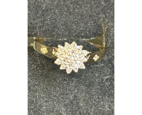 9ct gold diamond cluster ring Size K