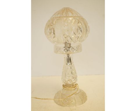 Crystal table lamp