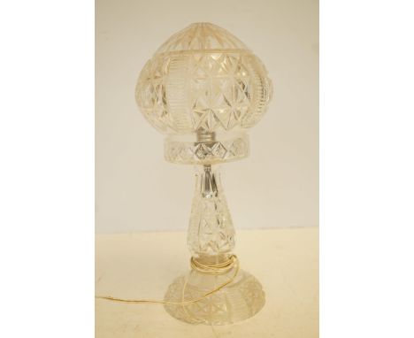 Crystal table lamp