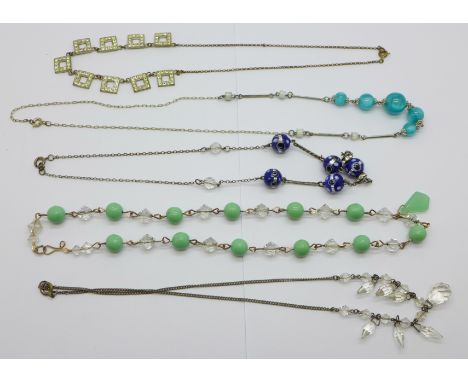 Five vintage necklaces 