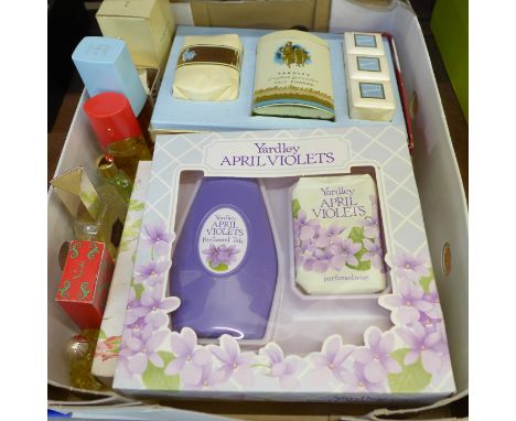 Vintage toiletries and perfumes 
