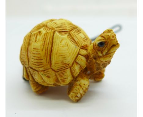 A modern novelty tortoise netsuke 