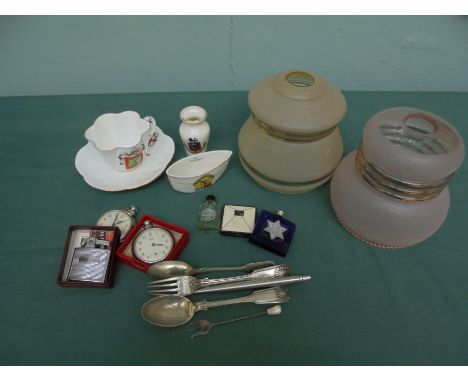 Magpie box containing 4 small commemorative Goss styled items, 1 marked Shelly, 2 1930's glass lamp shades, vintage Ronson li