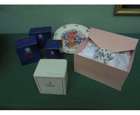 5 boxed Spode bone china items and additional Royal Albert plate 