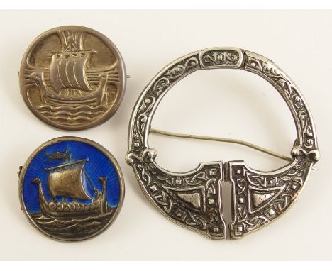 Two Alexander Ritchie brooches a pen annular shaped brooch with Celtic knotwork, with standard brooch fitting, stamped A.R. I