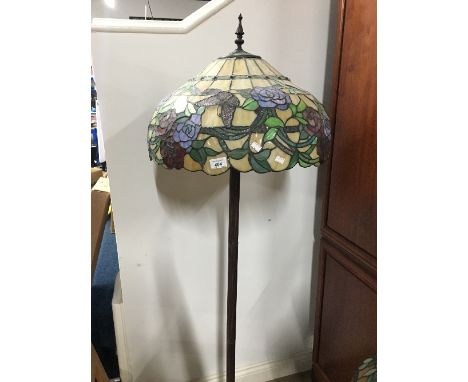 TIFFANY STYLE STANDARD LAMP