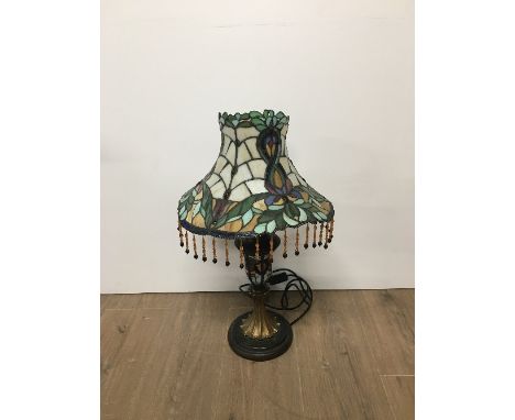 TIFFANY STYLE TABLE LAMP