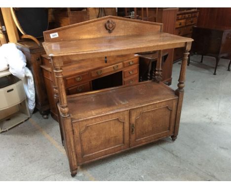  Sale Item:    OAK BUFFET (AF)   Vat Status:   No Vat   Buyers Premium:  This lot is subject to a Buyers Premium of 15% + Vat