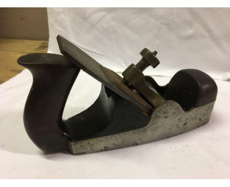  Sale Item:    PLANE-NO NAME VISIBLE   Vat Status:   No Vat   Buyers Premium:  This lot is subject to a Buyers Premium of 15%