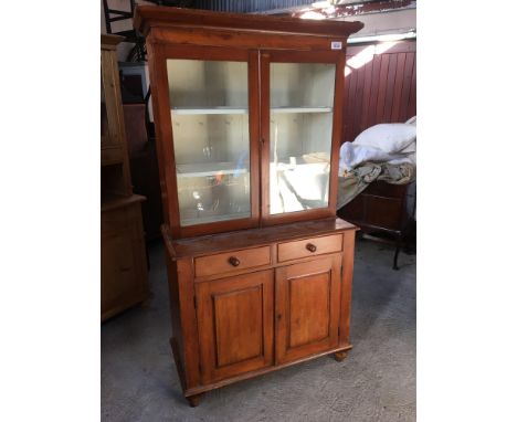  Sale Item:    GLASS TOP CABINET &amp; UNDER CABINET (AF)  Vat Status:   No Vat   Buyers Premium:  This lot is subject to a B