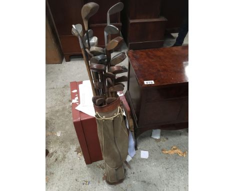  Sale Item:    GOLF BAG &amp; CLUBS (AF)   Vat Status:   No Vat   Buyers Premium:  This lot is subject to a Buyers Premium of