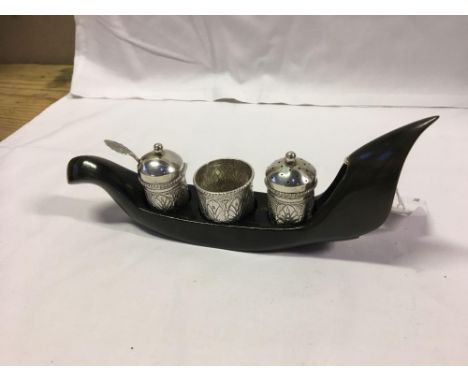  Sale Item:    INDIAN SILVER CRUET SET   Vat Status:   No Vat   Buyers Premium:  This lot is subject to a Buyers Premium of 1