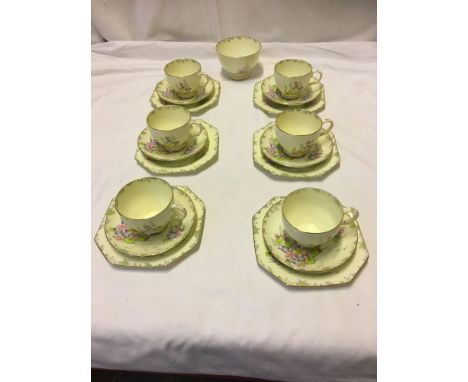  Sale Item:    19 PCE PARAGON CHINA TEA SET   Vat Status:   No Vat   Buyers Premium:  This lot is subject to a Buyers Premium