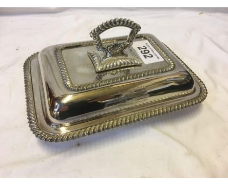  Sale Item:    E P SERVING DISH - ENGRAVED WEDDING GIFT  Vat Status:   No Vat   Buyers Premium:  This lot is subject to a Buy