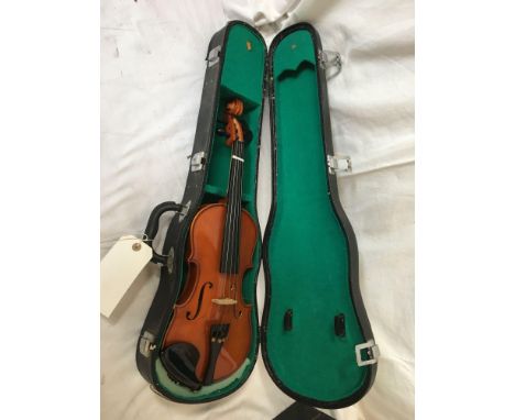  Sale Item:    CASED PALATINO FIDDLE (AF)   Vat Status:   No Vat   Buyers Premium:  This lot is subject to a Buyers Premium o