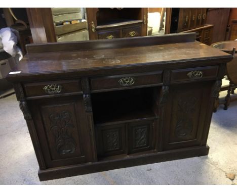  Sale Item:    OAK SIDEBOARD (AF)   Vat Status:   No Vat   Buyers Premium:  This lot is subject to a Buyers Premium of 15% + 