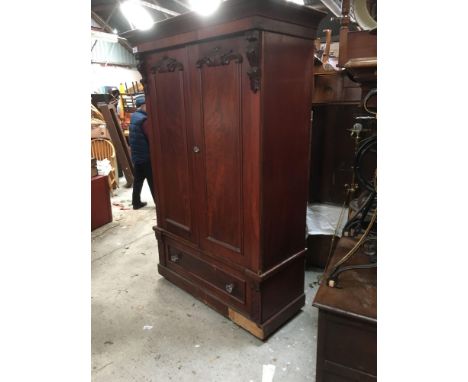 Sale Item:    VICTORIAN MAHOGANY WARDROBE (AF)   Vat Status:   No Vat   Buyers Premium:  This lot is subject to a Buyers Pre