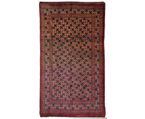 Khotan carpet. East Turkestan. Around 1900. Perfect condition, full pile, four original sides. 270x165 cm approx. Tappeto Kho