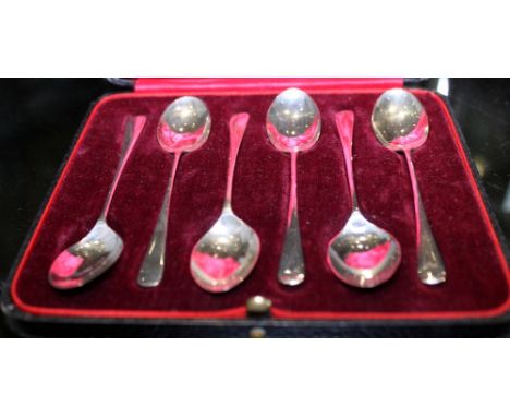 SILVER SPOONS. Boxed set of six hallmarked silver coffee spoons, Sheffield 1904