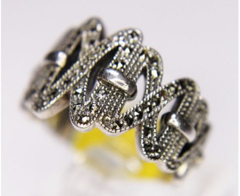 MARCASITE RING. Sterling silver marcasite ring, size P