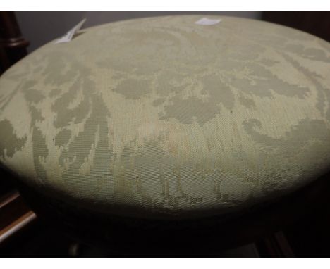 Victorian oak rise and fall stool on carved tripod support D: 36 cm