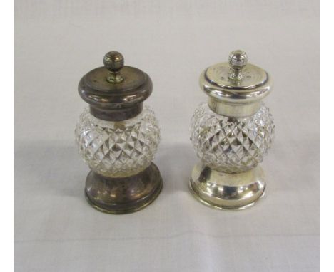 2 silver and cut glass salt/pepper grinders Sheffield 1933/London 1904 Maker William Hutton & Sons Ltd