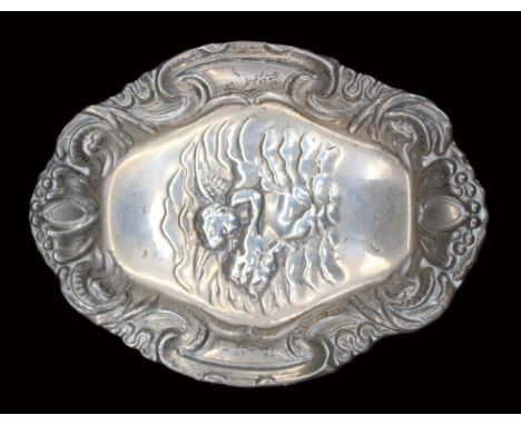A small collection of silver to include; an Edwardian silver trinket dish with foliage and Cherub design, approx. 12.2cm wide