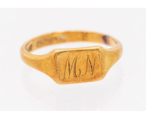 An 18ct gold signet ring, rectangular top initialled, width approx 7mm, size Q, weight approx 4.4gms  Further details: wear a