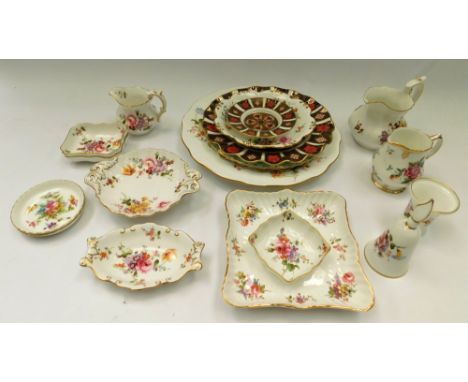 Collection of Royal Crown Derby porcelain to include a fluted rim plate in the 1128 pattern , a fluted rim plate in the old p