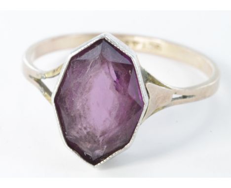 9ct Gold Amethyst Ring size L weight 1.7g