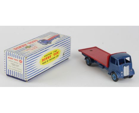 Dinky Toys, no. 512, Blue &amp; Red Guy Flat Truck, contained in original box ( tear to box)