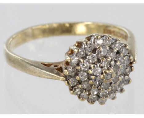 9ct diamond cluster ring size K, 1.9g