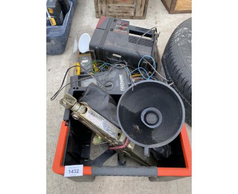 AN ASSORTMENT OF TOOLS TO INCLUDE A JACK, AN ANOLOGUE DIAGNOSTICS TESTER ETC 
