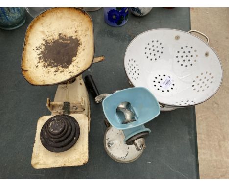 AN ASSORTMENT OF ITEMS TO INCLUDE KITCHEN SCALES AND WEIGHTS, A MINCER ETC 