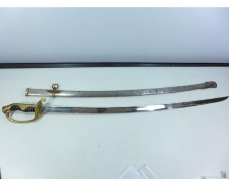 A 1920-1940 TYPE 19 RYE GUNTO JAPANESE ARMY OFFICERS SWORD, 79CM BLADE, PIERCED GUARD, COMPLETE WITH METAL SCABBARD 