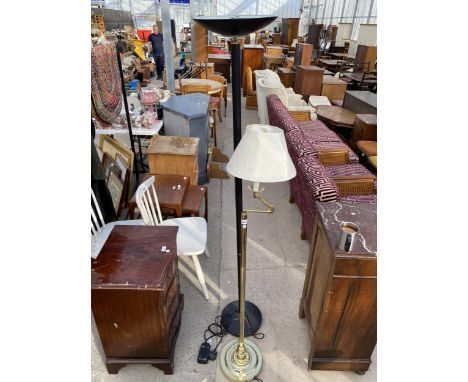 A RETRO TEAK STANDARD LAMP COMPLETE WITH SHADE AND BRASS READING LAMP 