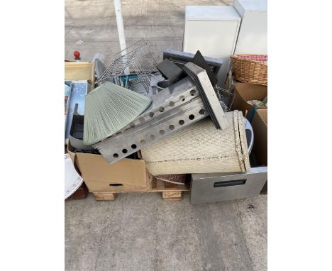 AN ASSORTMENT OF HOUSHOLD CLEARANCE ITEMS TO INCLUDE STAINLESS STEEL KITCHEN ITEMS, A LAUNDRY BASKET AND SCALES ETC 